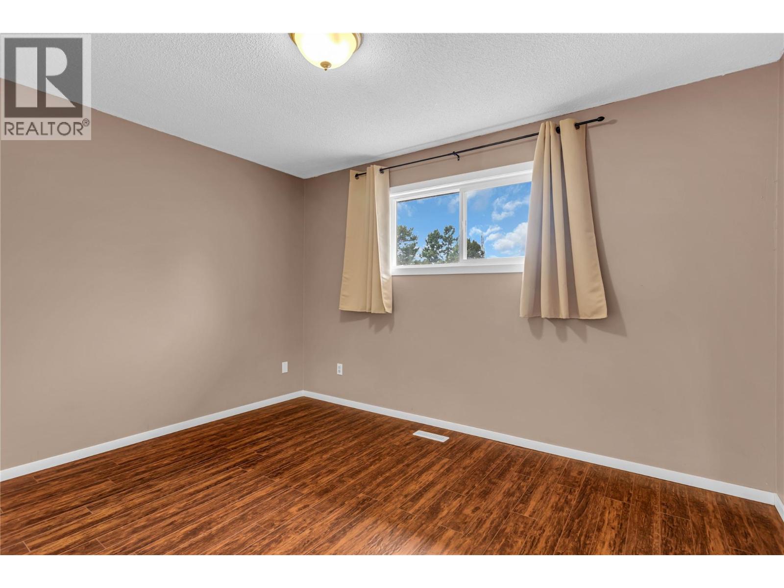  733 Josselyn Court, Kelowna