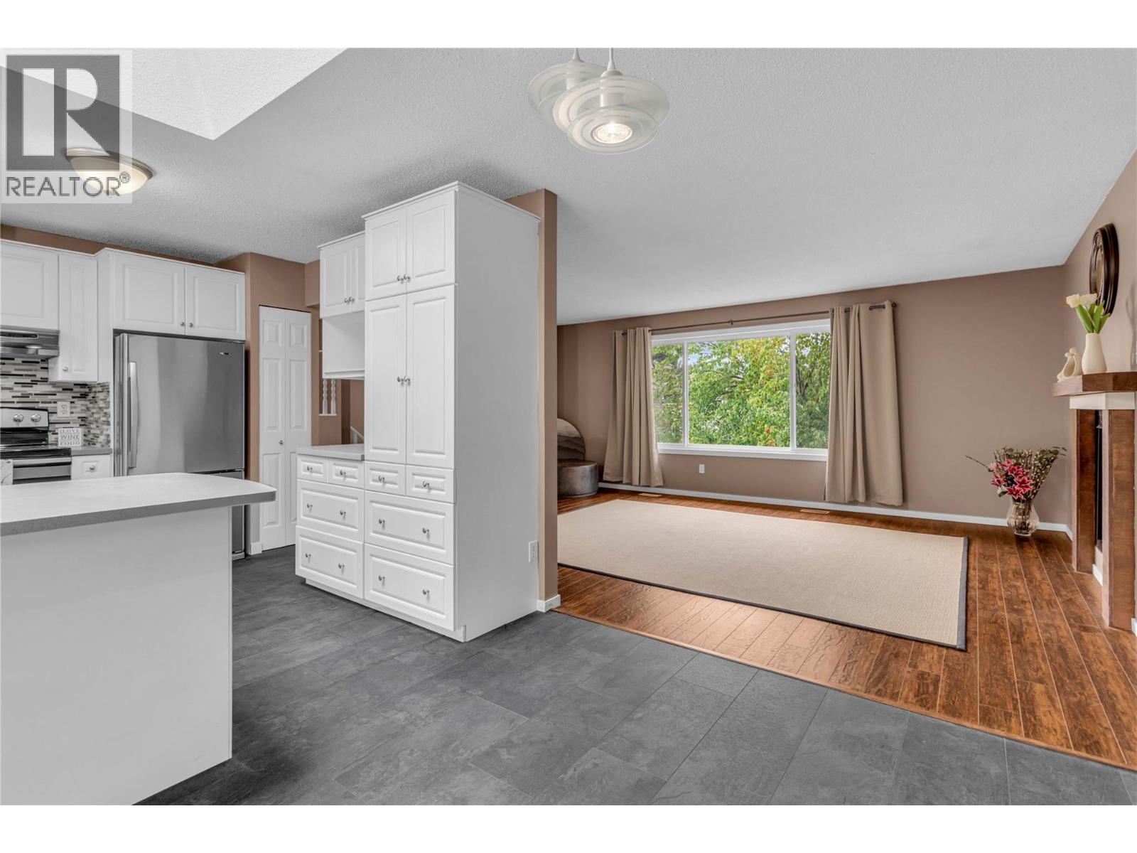  733 Josselyn Court, Kelowna