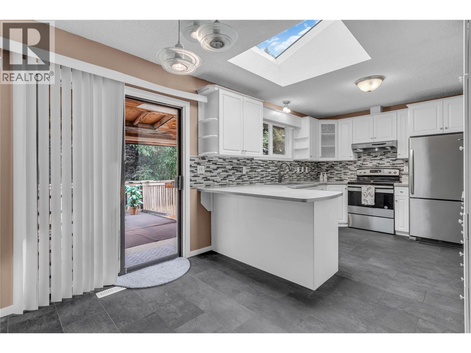  733 Josselyn Court, Kelowna