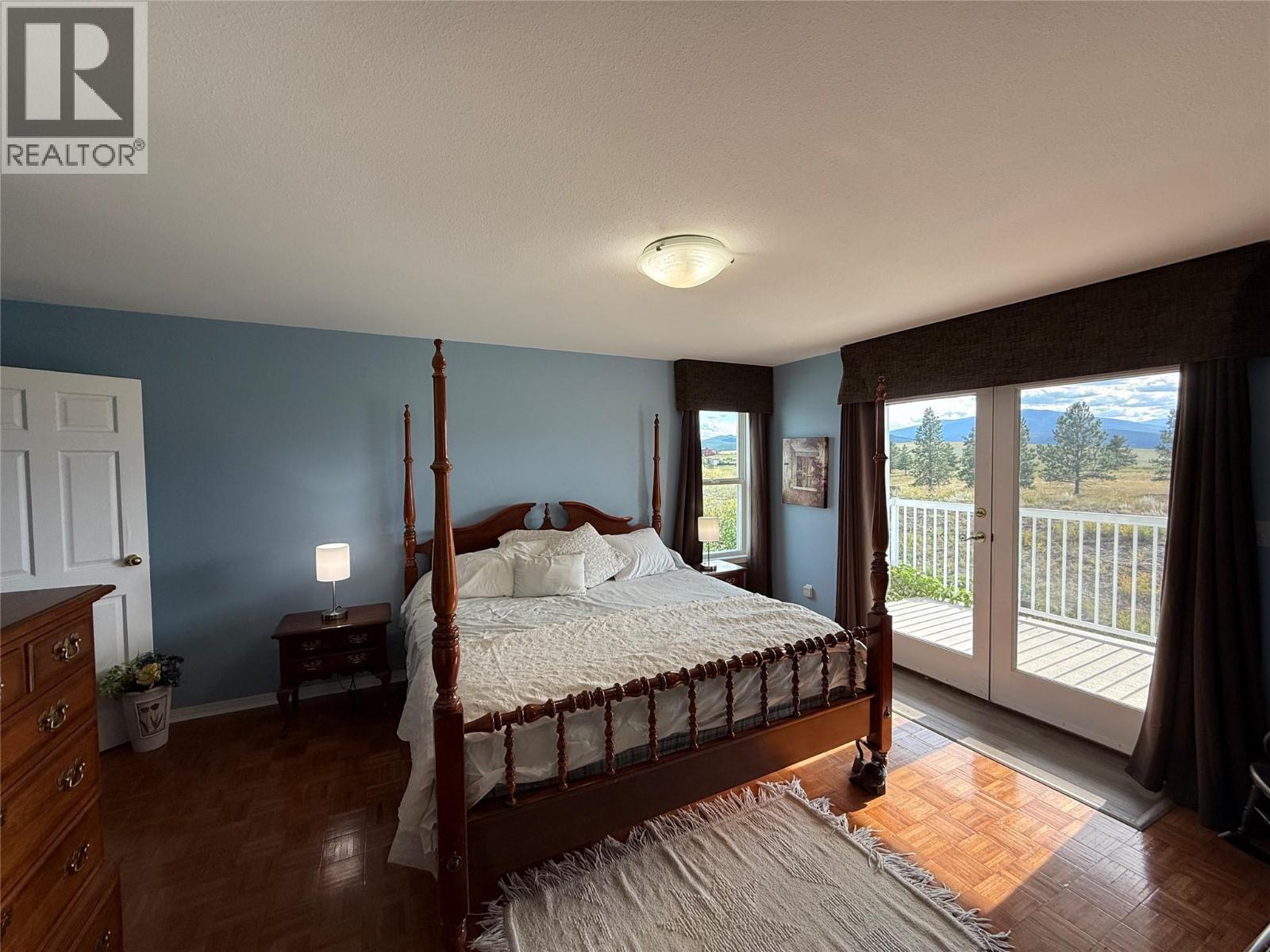 9617 CLEARVIEW Road, Cranbrook