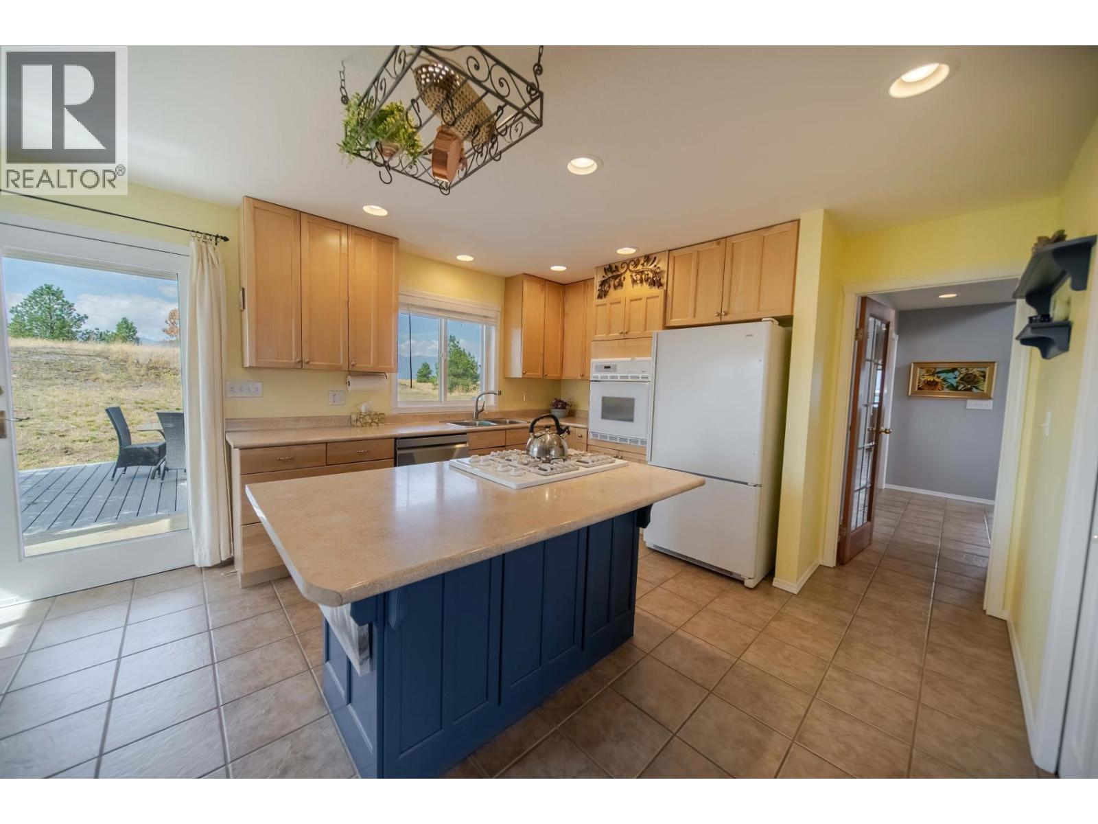 9617 CLEARVIEW Road, Cranbrook