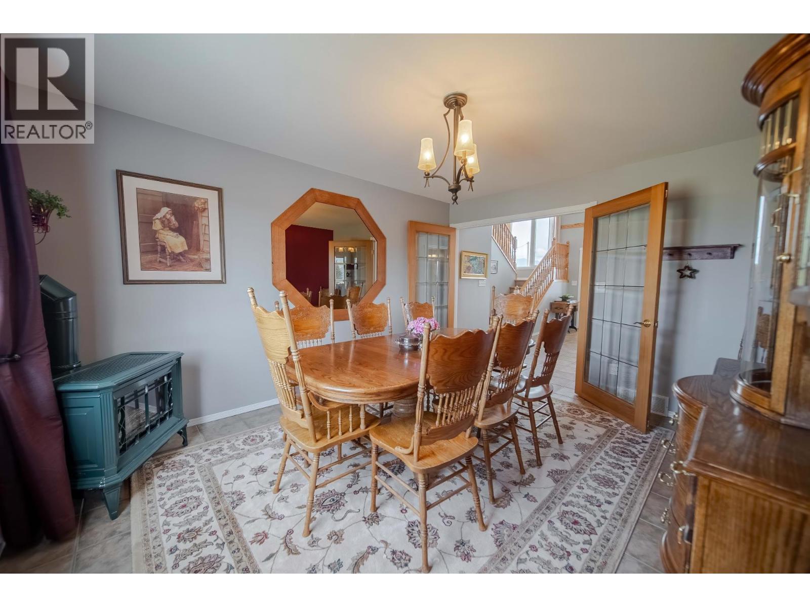 9617 CLEARVIEW Road, Cranbrook