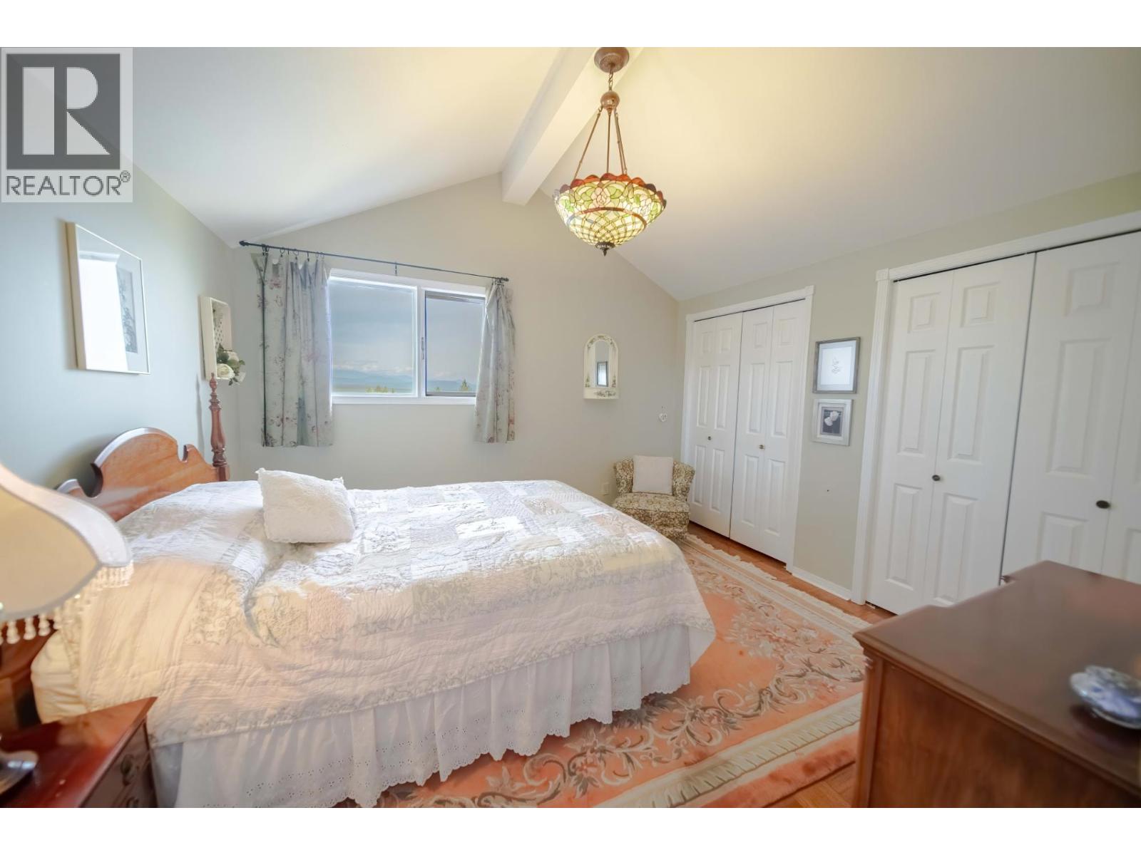 9617 CLEARVIEW Road, Cranbrook
