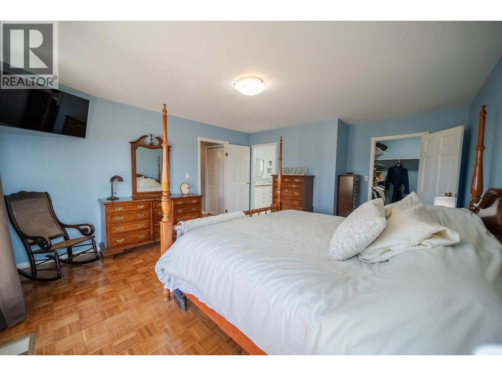 9617 CLEARVIEW Road, Cranbrook