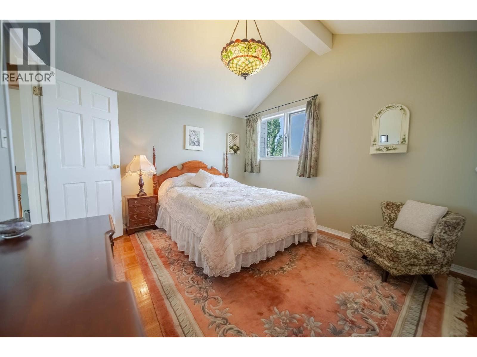 9617 CLEARVIEW Road, Cranbrook