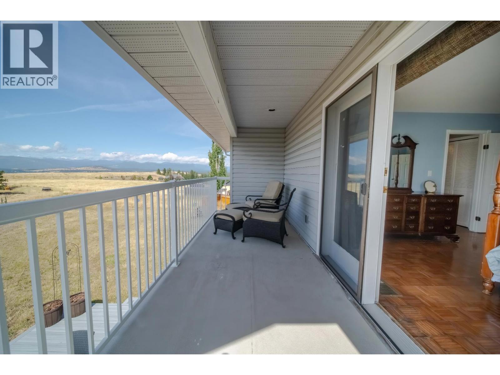 9617 CLEARVIEW Road, Cranbrook