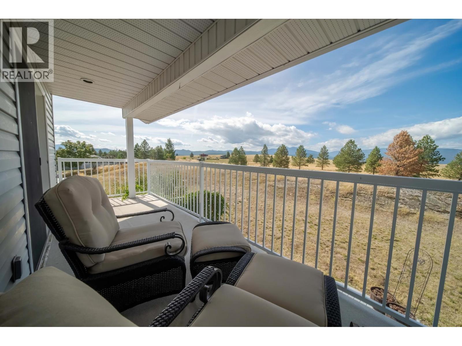 9617 CLEARVIEW Road, Cranbrook