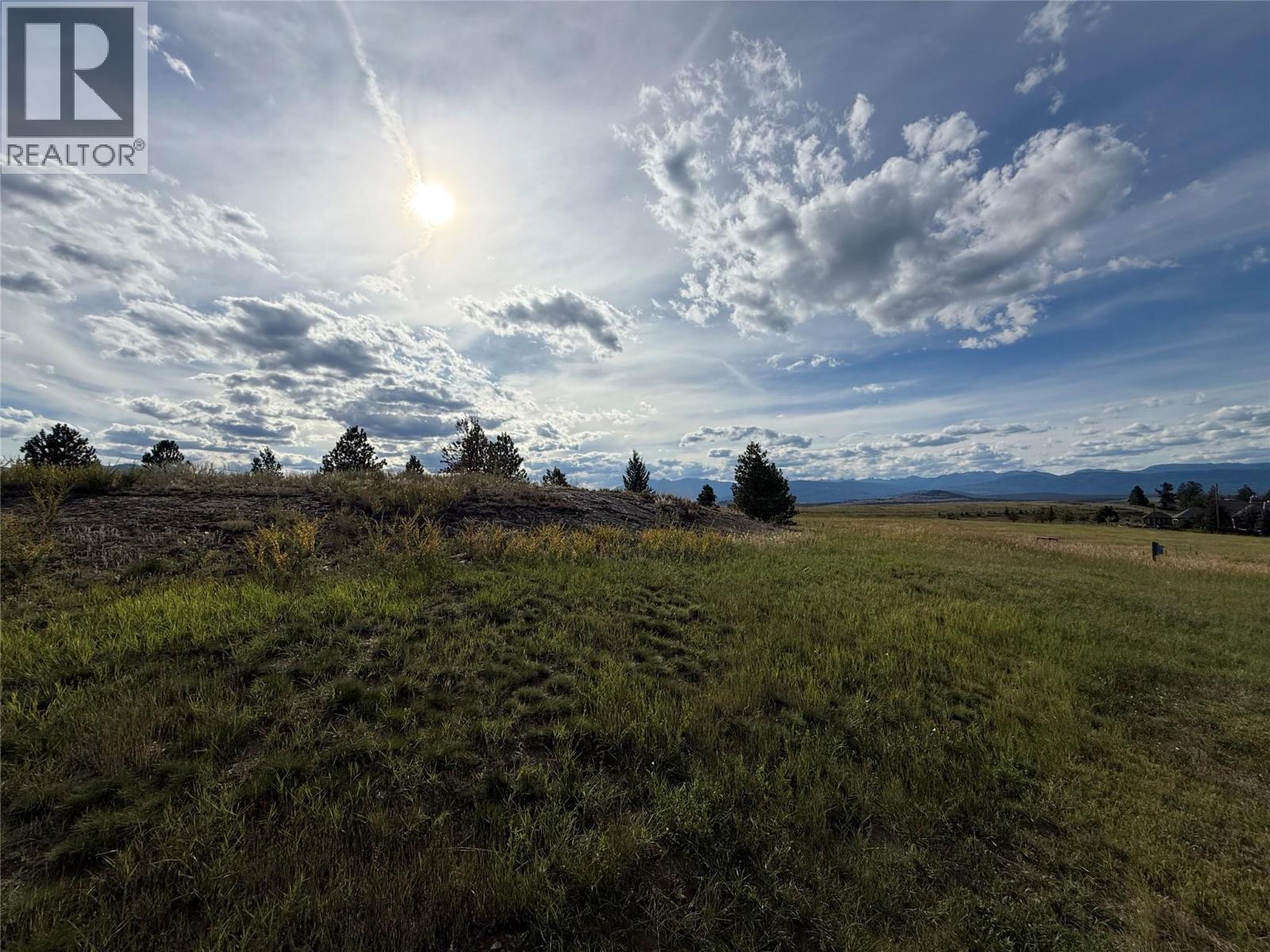 9617 CLEARVIEW Road, Cranbrook