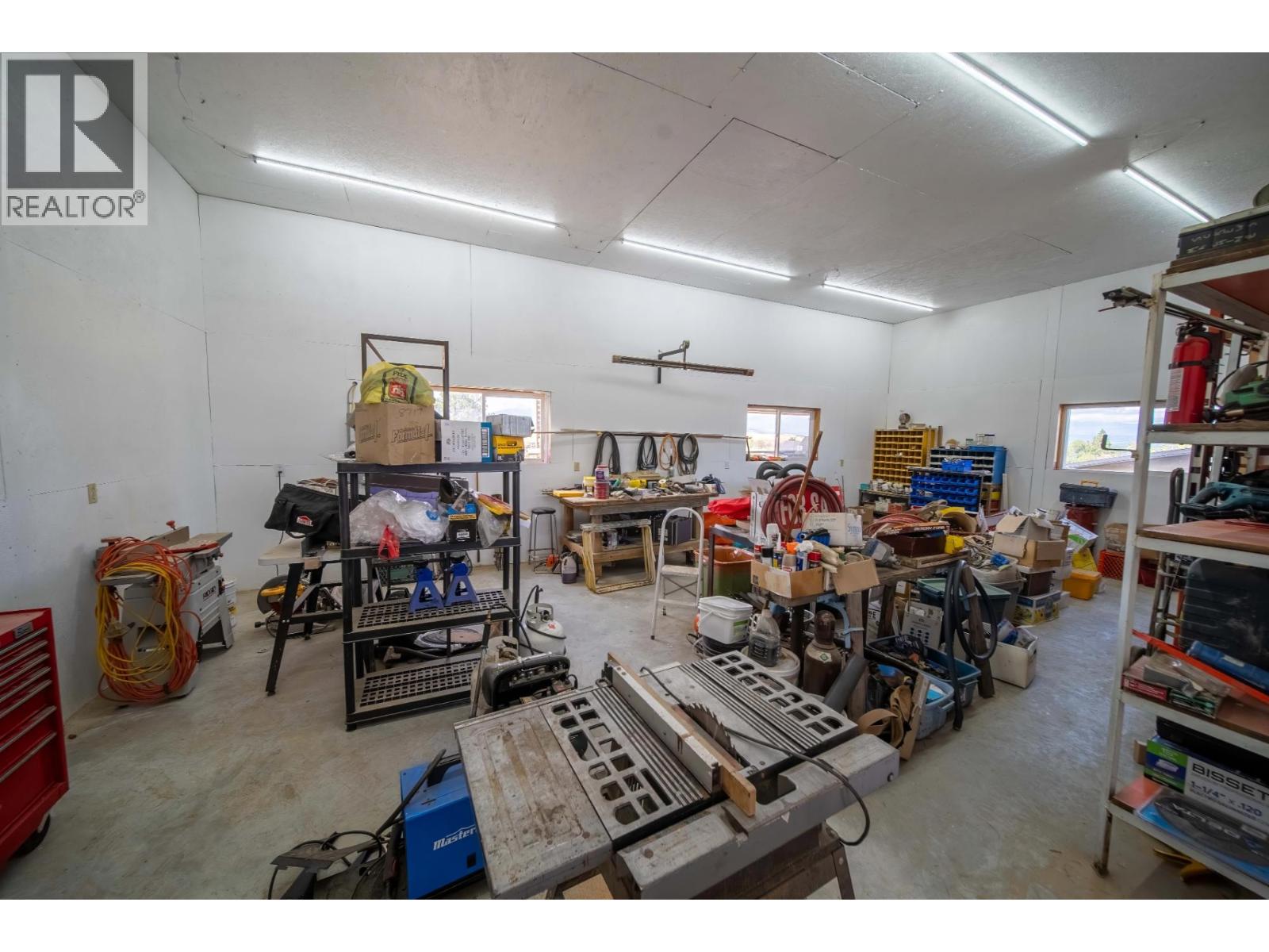 9617 CLEARVIEW Road, Cranbrook