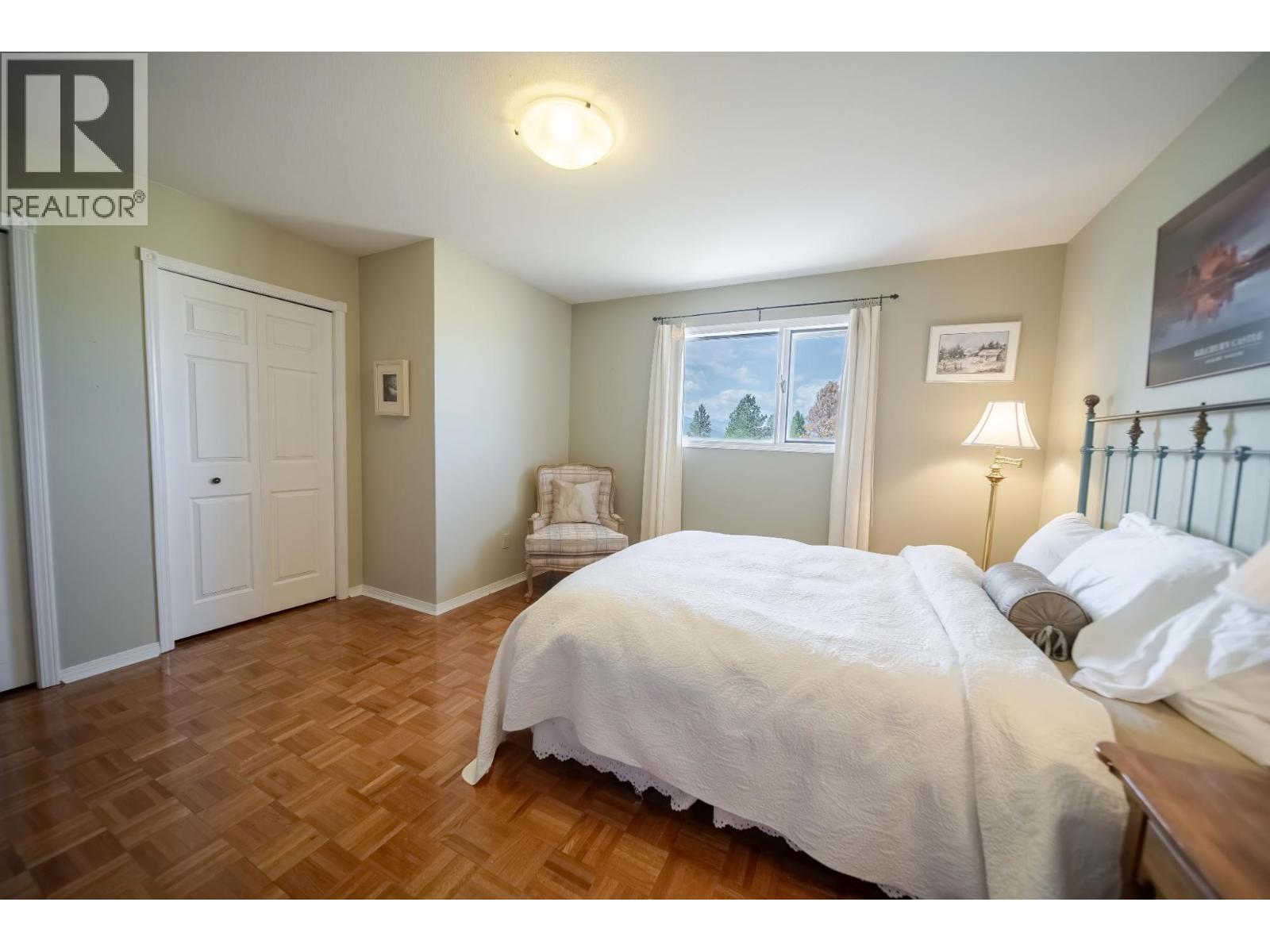 9617 CLEARVIEW Road, Cranbrook