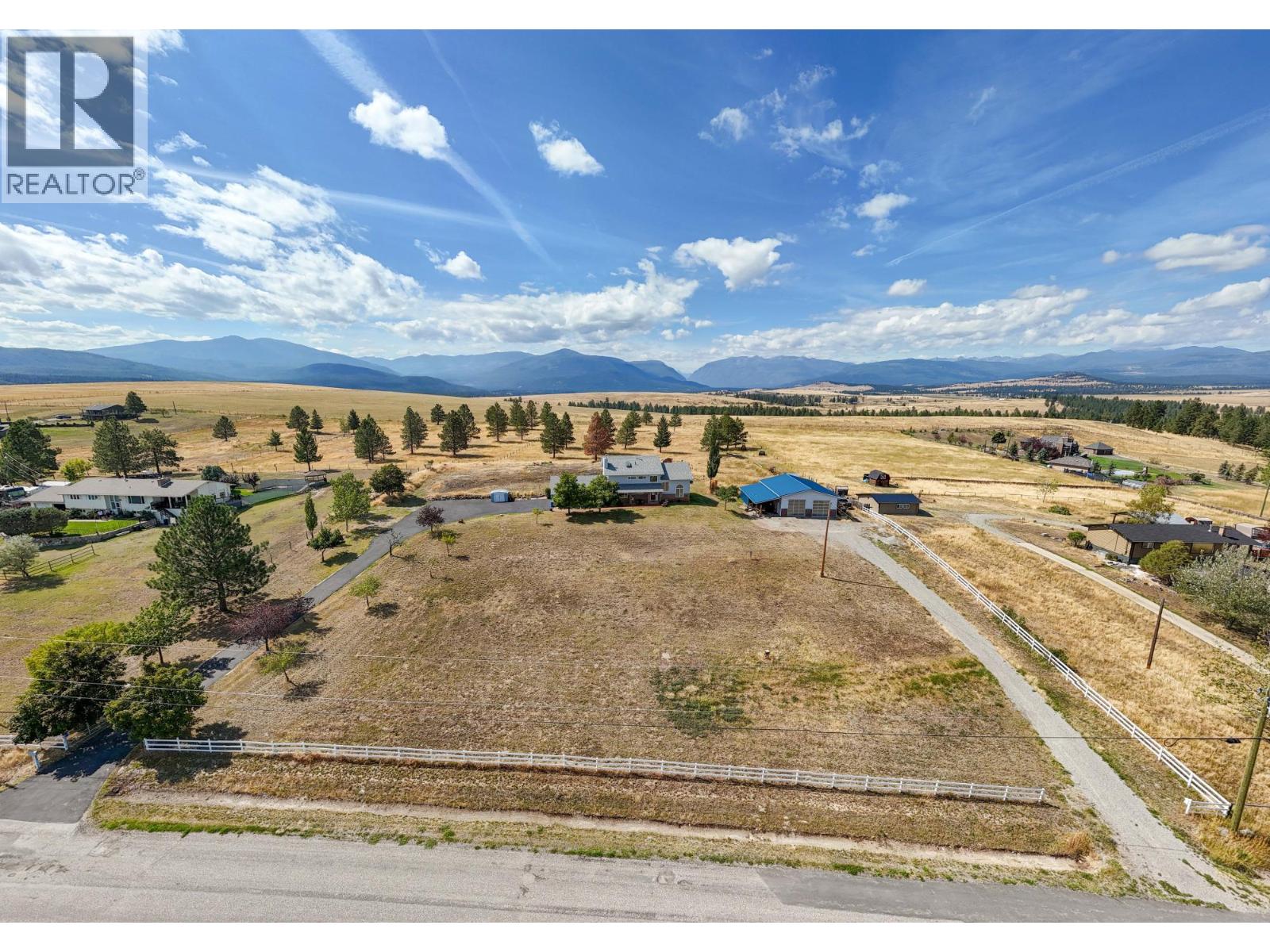 9617 CLEARVIEW Road, Cranbrook