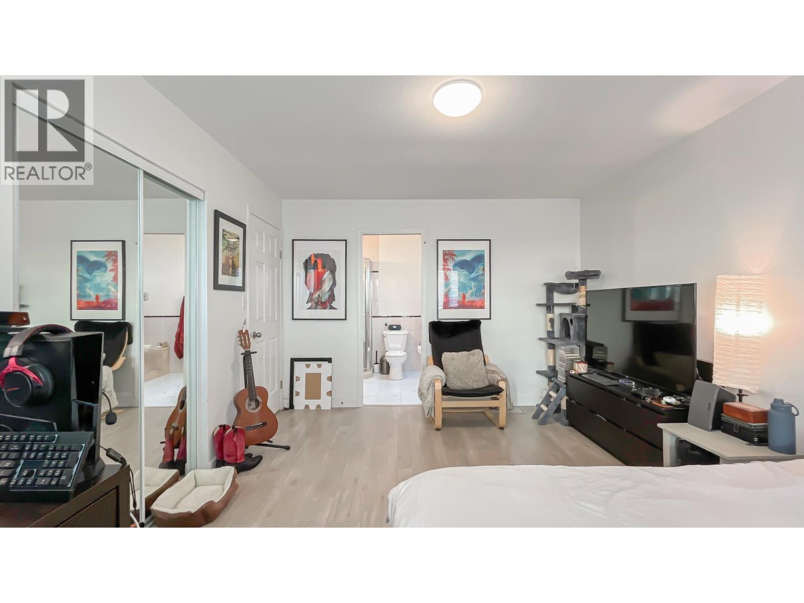 736 E 55TH AVENUE, Vancouver