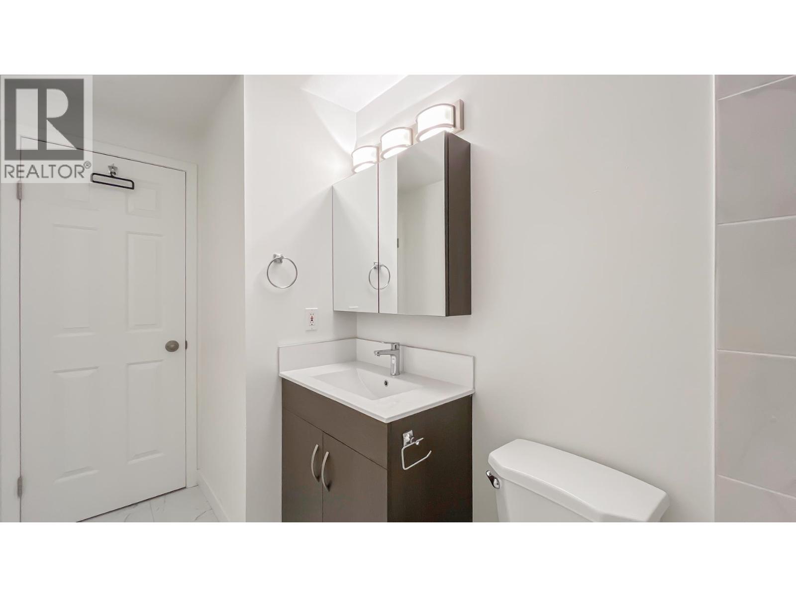 736 E 55TH AVENUE, Vancouver