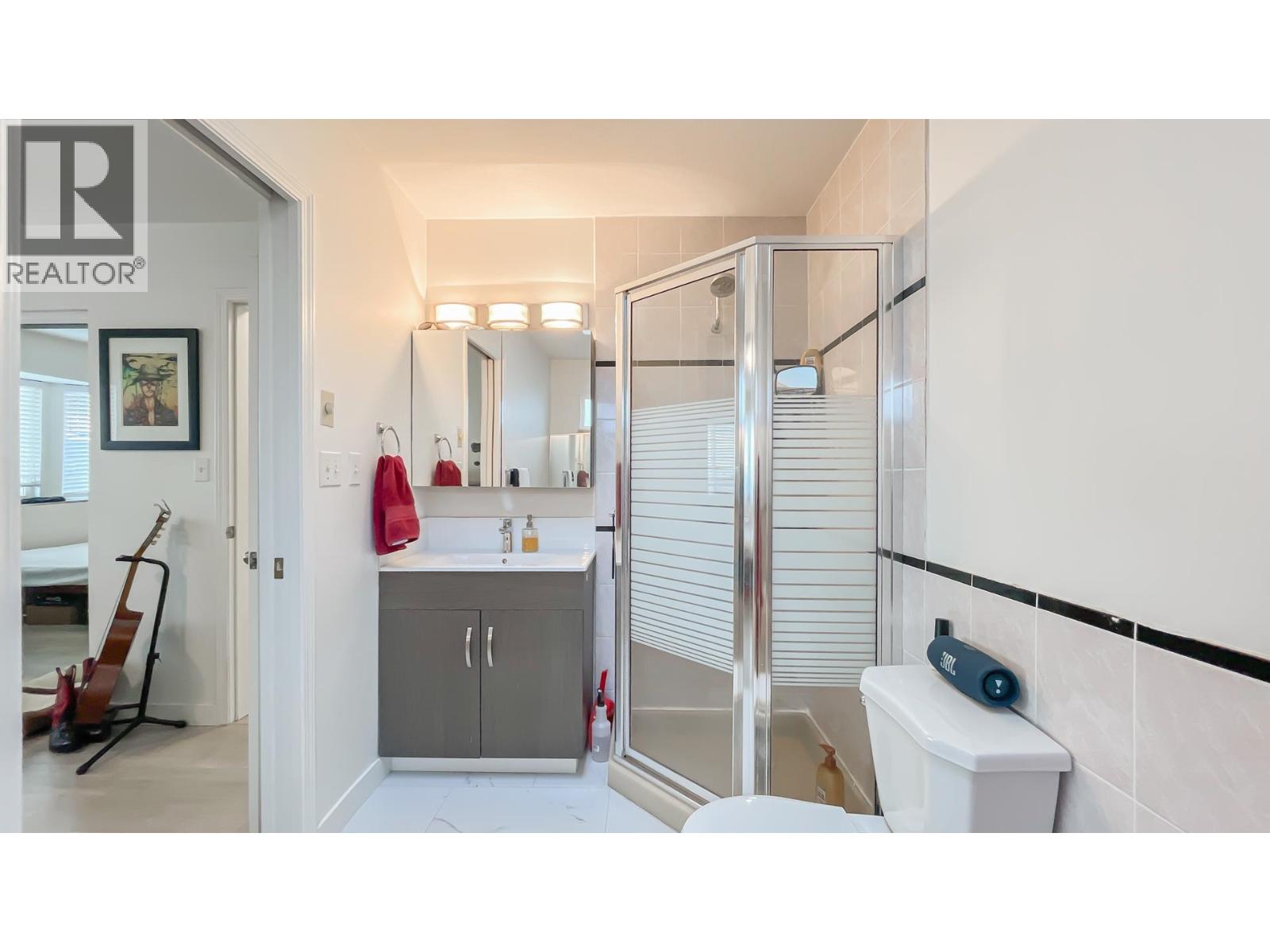 736 E 55TH AVENUE, Vancouver