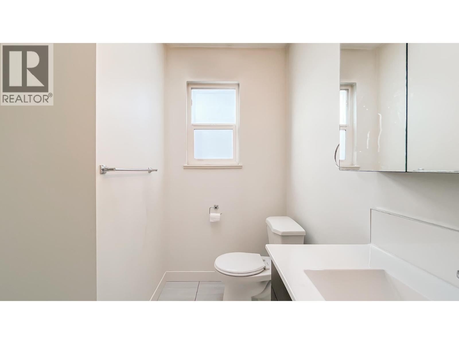 736 E 55TH AVENUE, Vancouver