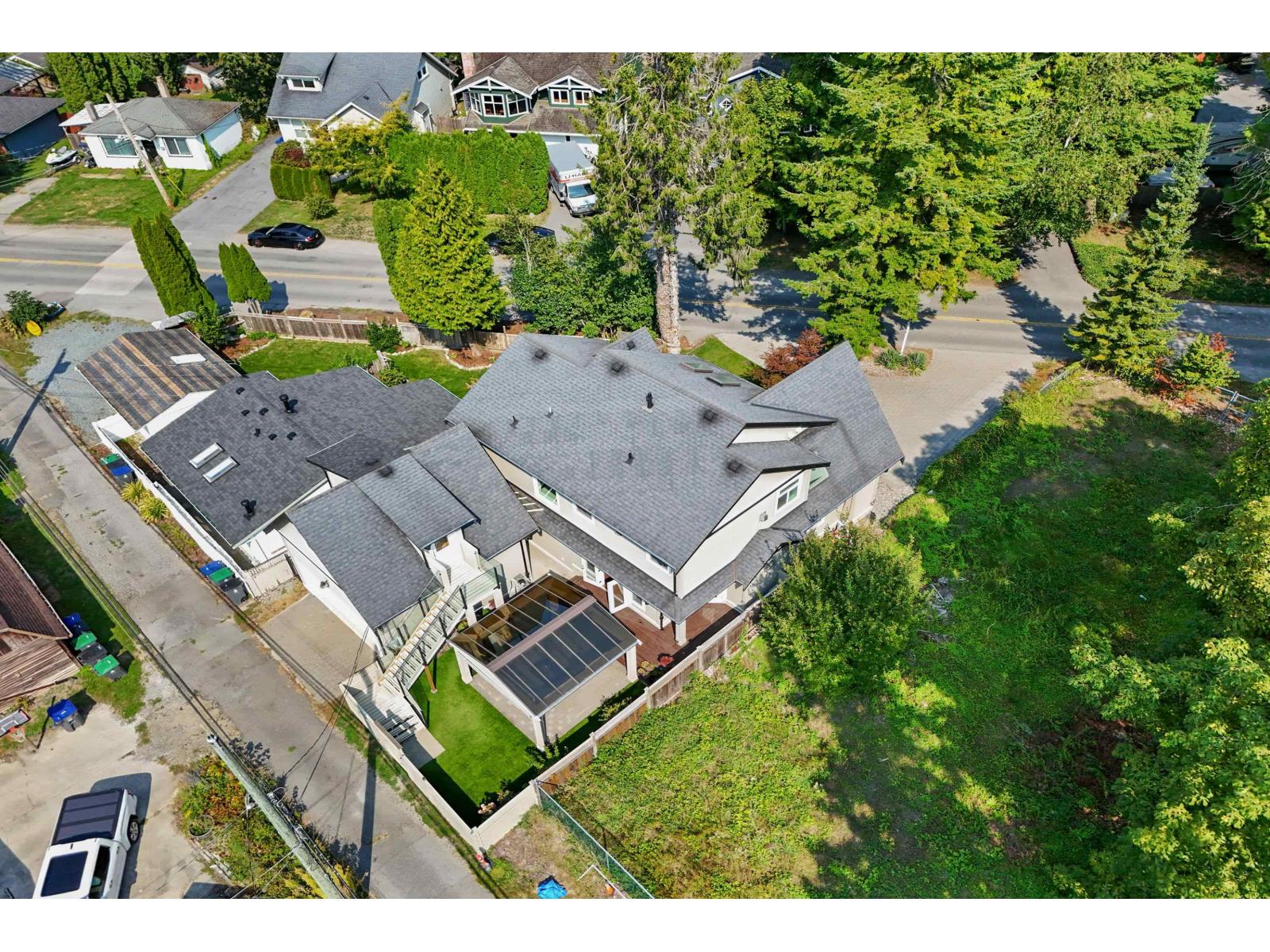 12318 SULLIVAN STREET, Surrey