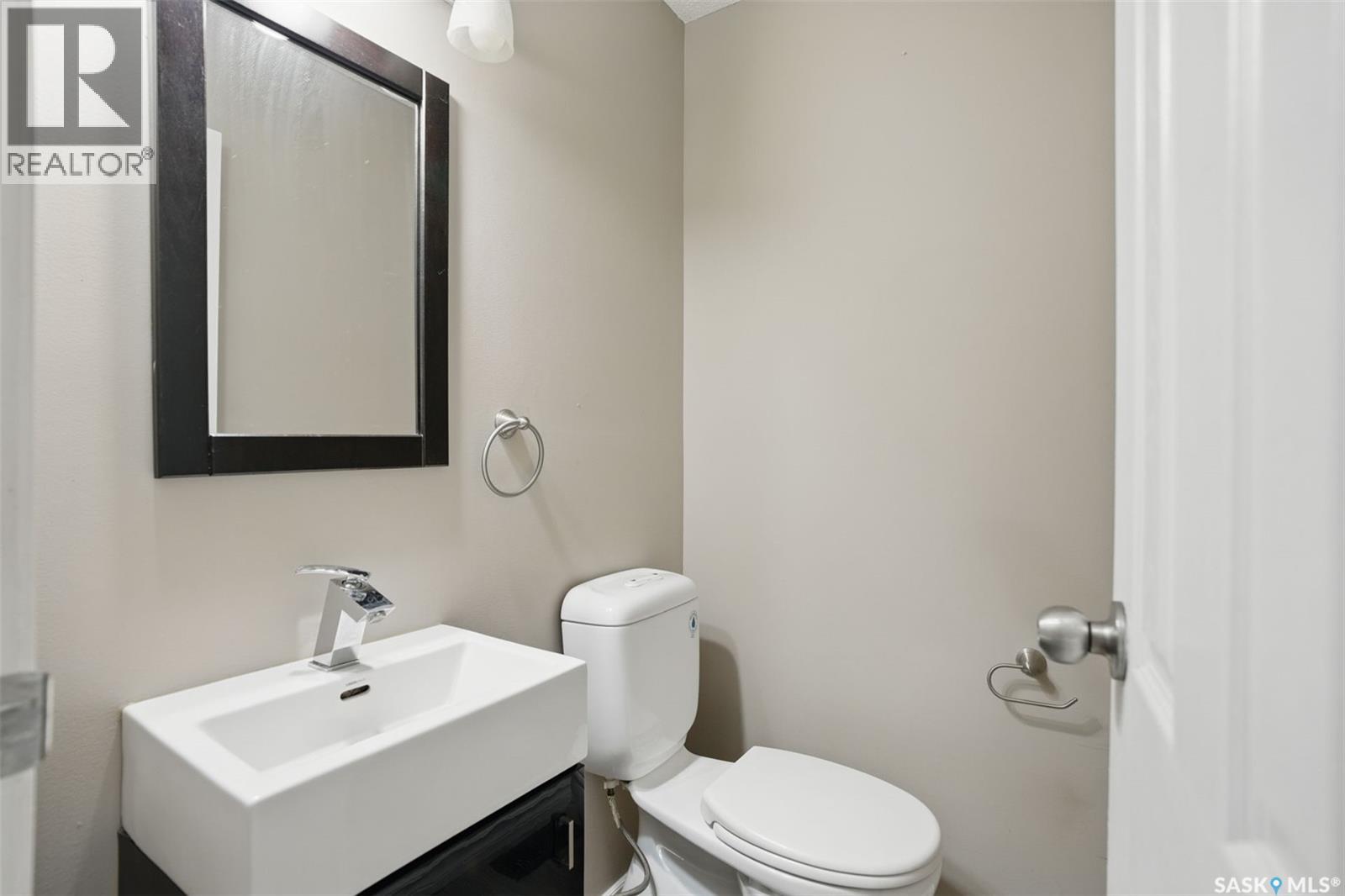 Single Family House 2 Level for Sale in   Haight CRESCENT Saskatoon 
