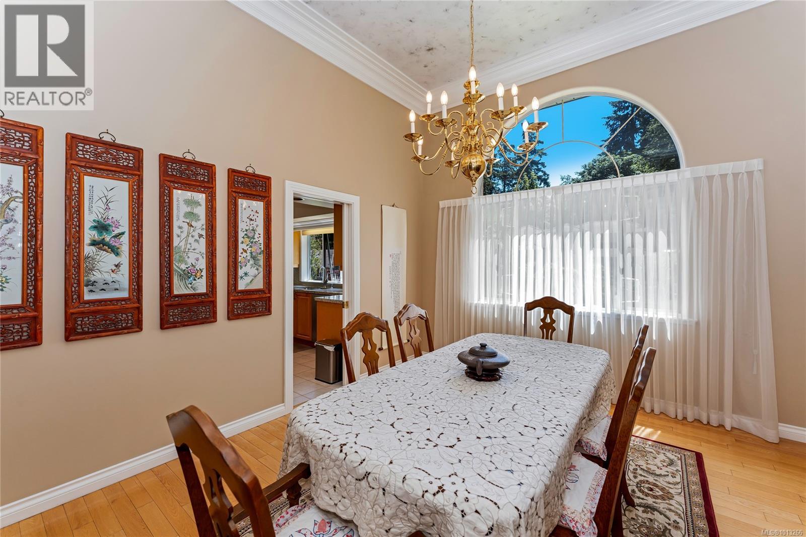  948 Boulderwood Rise, Saanich