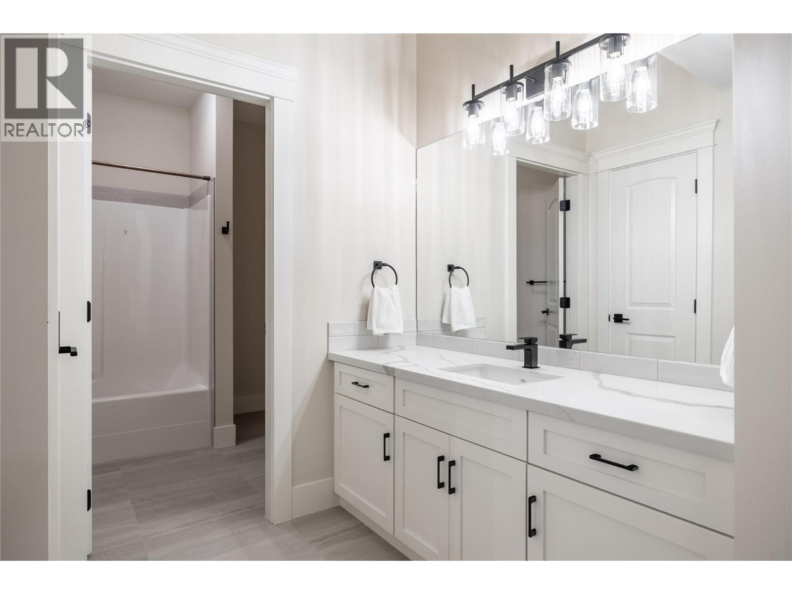  4455 Sherwood Court, Kelowna