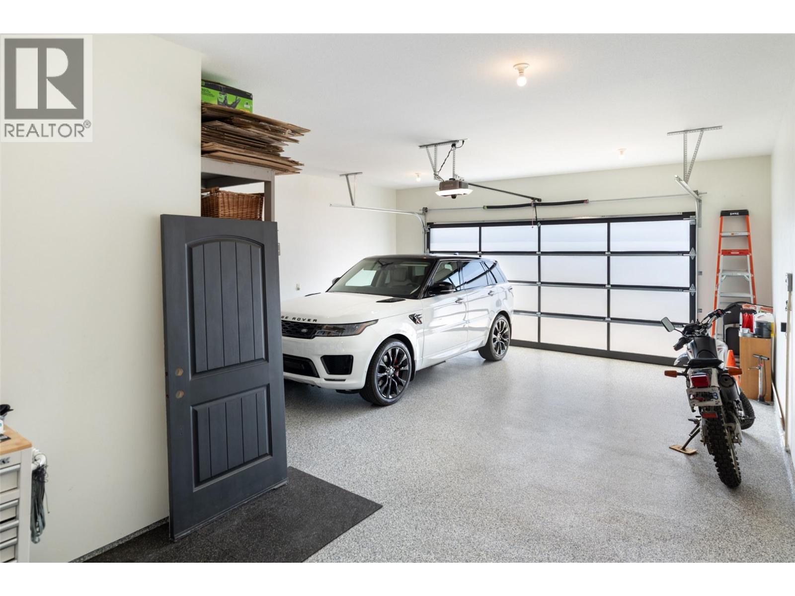  4455 Sherwood Court, Kelowna