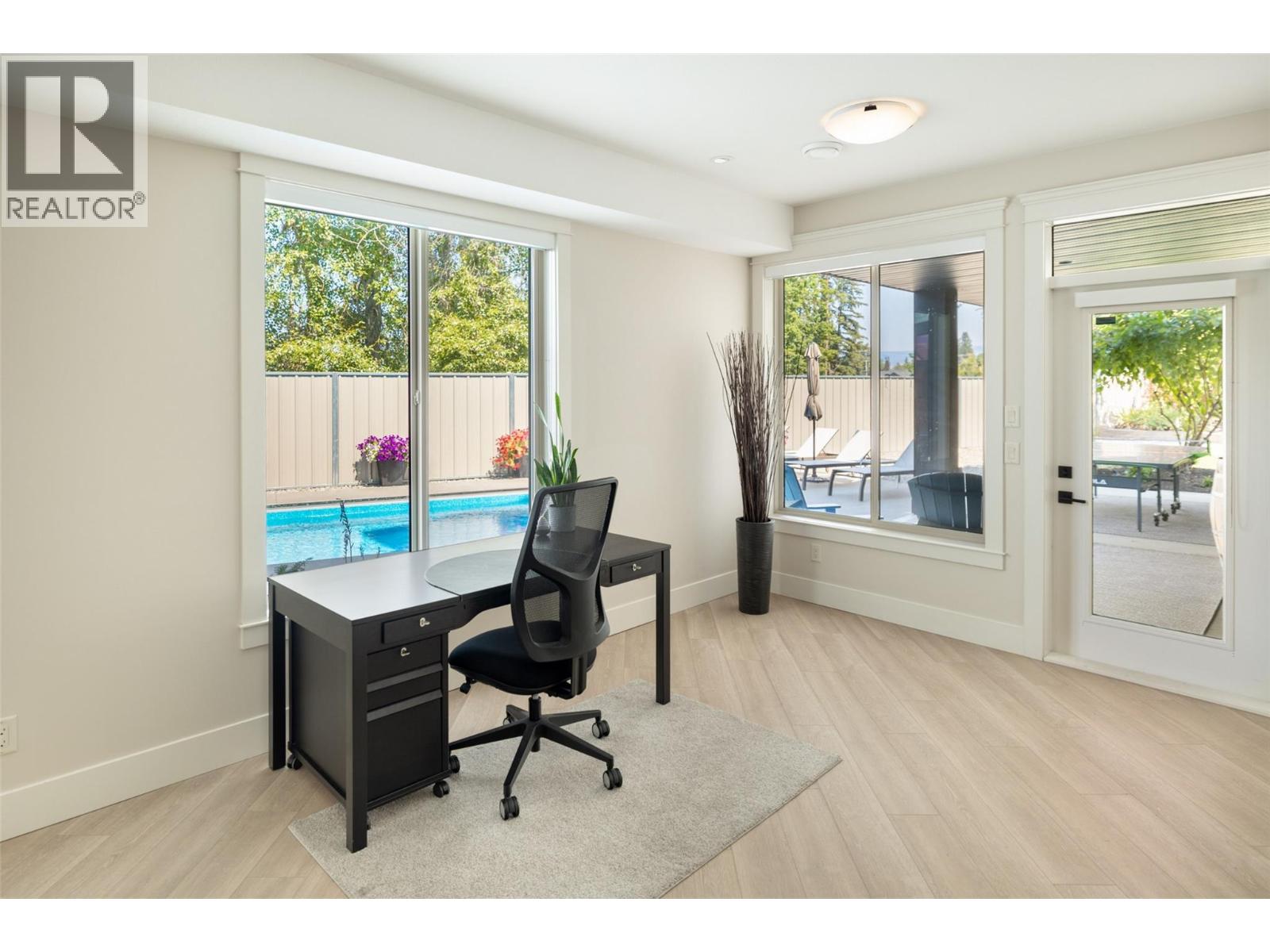 4455 Sherwood Court, Kelowna