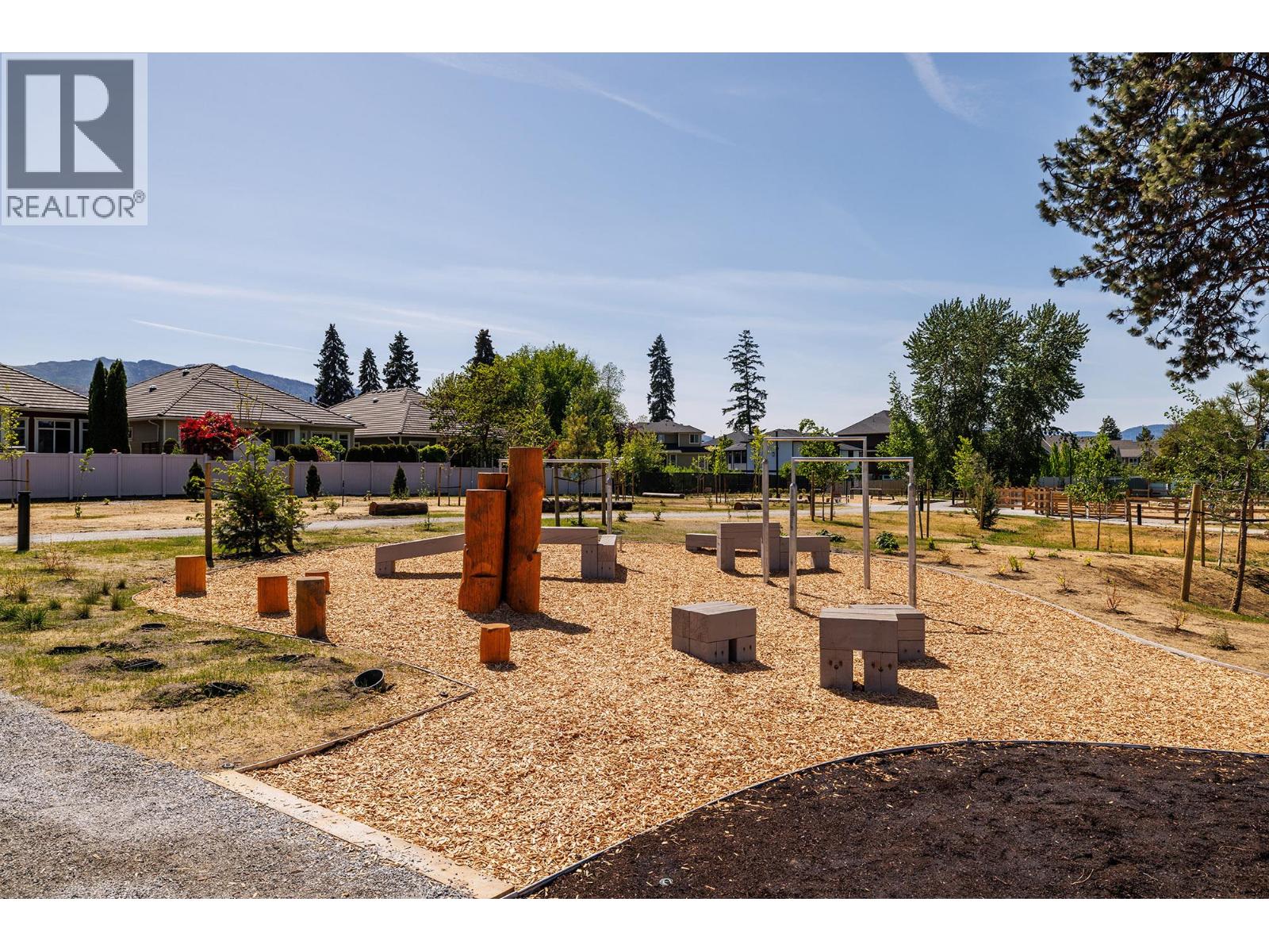  4455 Sherwood Court, Kelowna