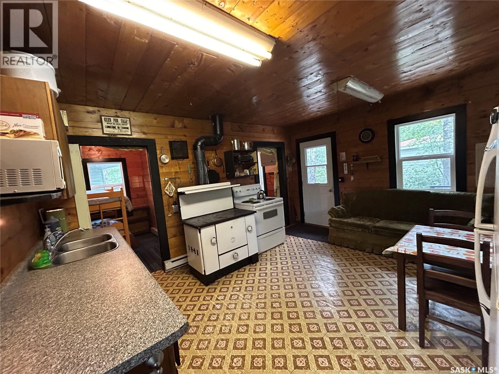 6030 Spruce WAY - 6
