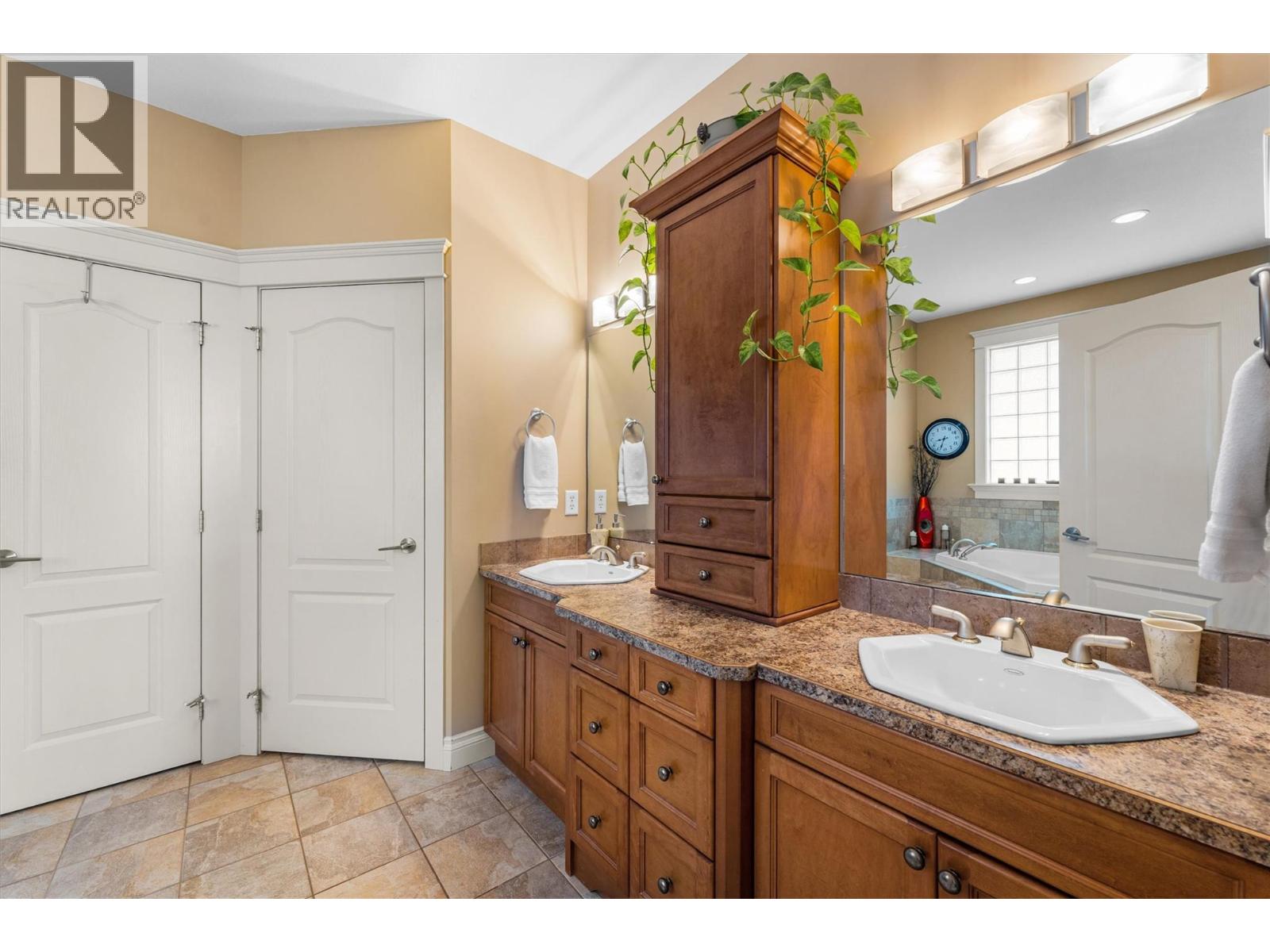  1095 Hume Avenue, Kelowna