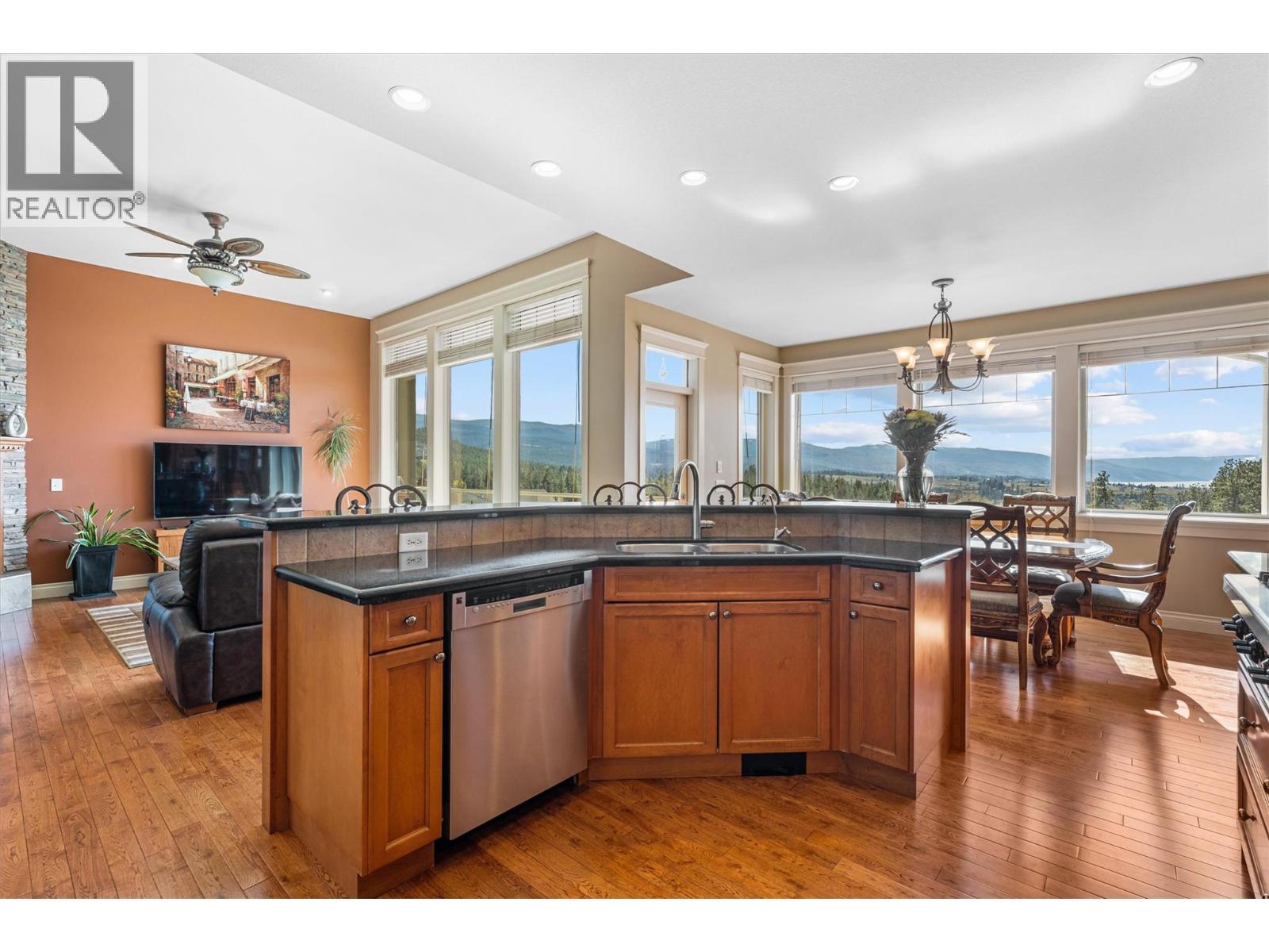  1095 Hume Avenue, Kelowna