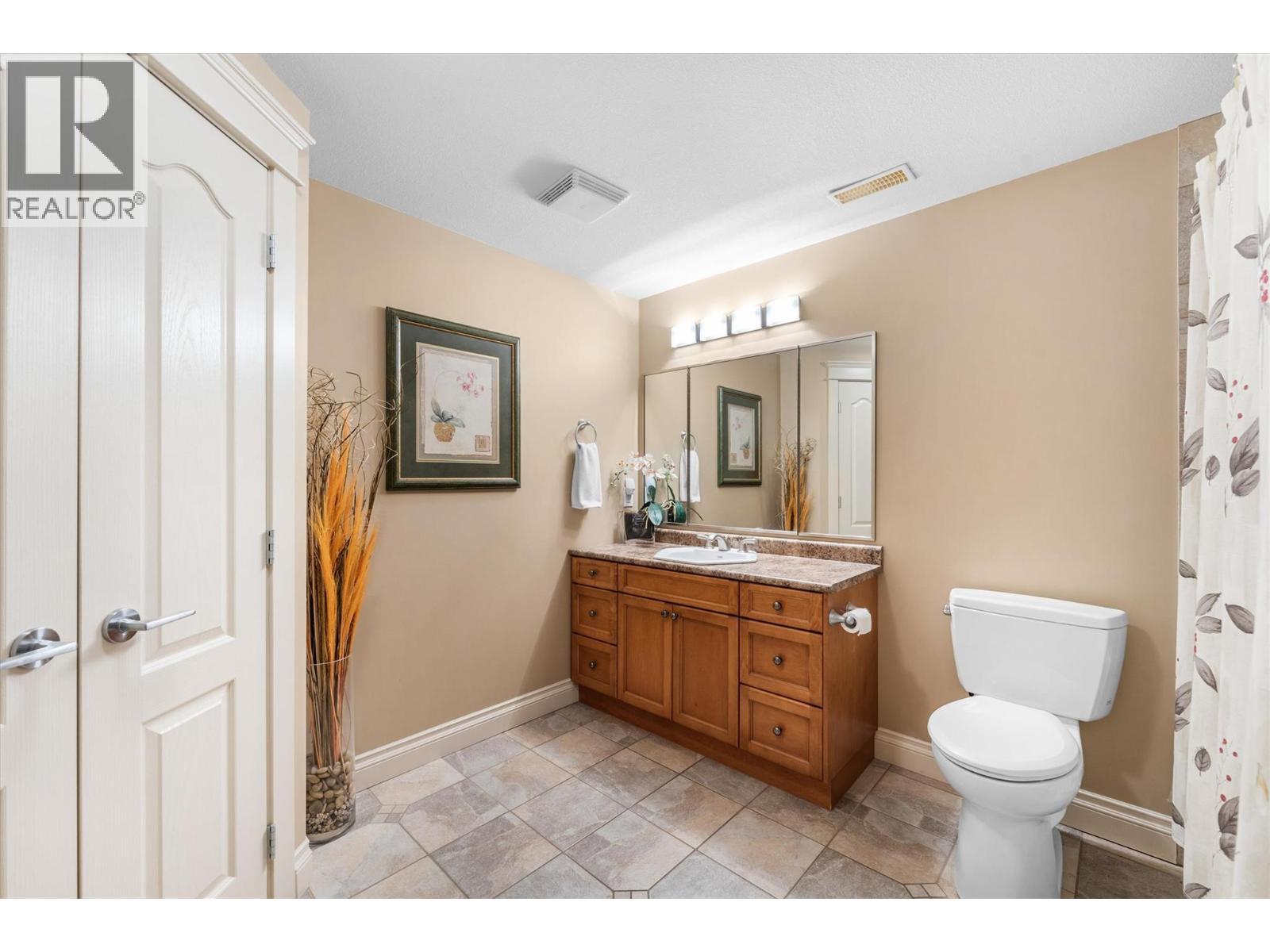  1095 Hume Avenue, Kelowna