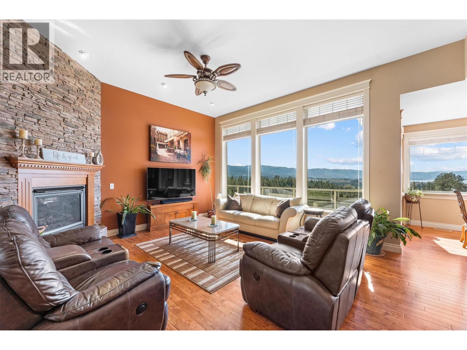  1095 Hume Avenue, Kelowna