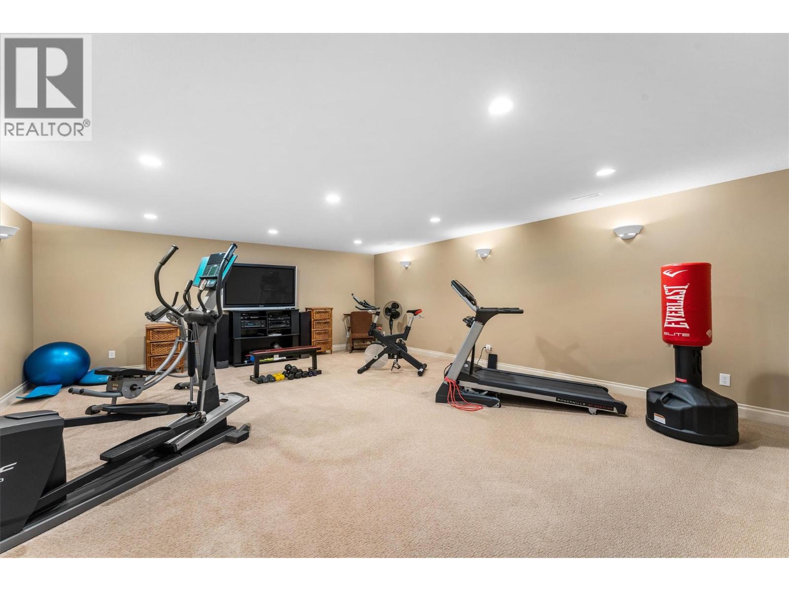  1095 Hume Avenue, Kelowna