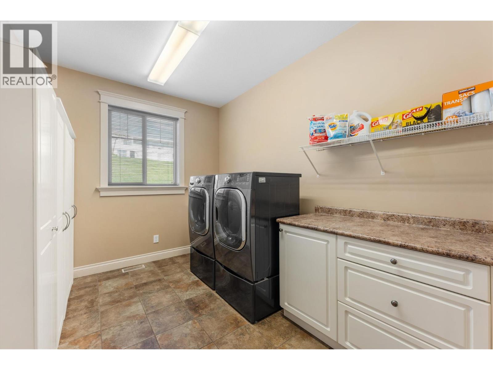  1095 Hume Avenue, Kelowna