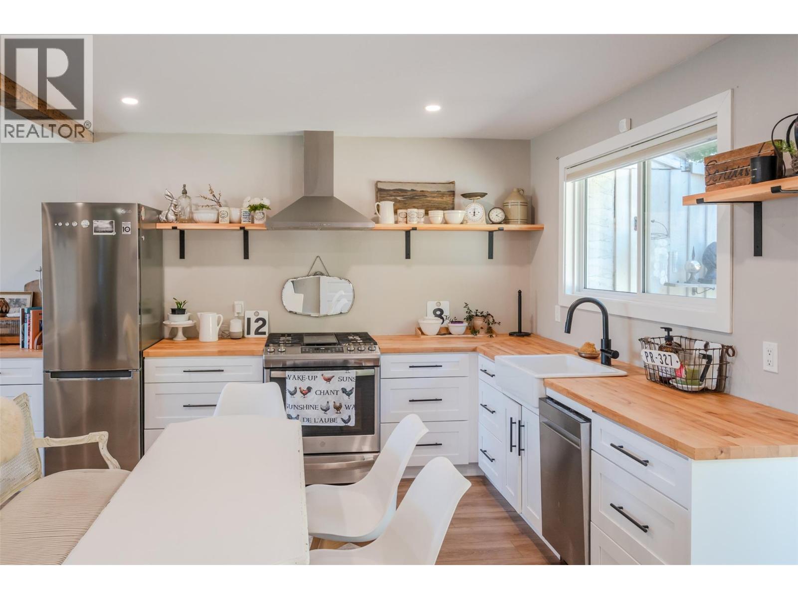 144 AYRES Crescent, Penticton