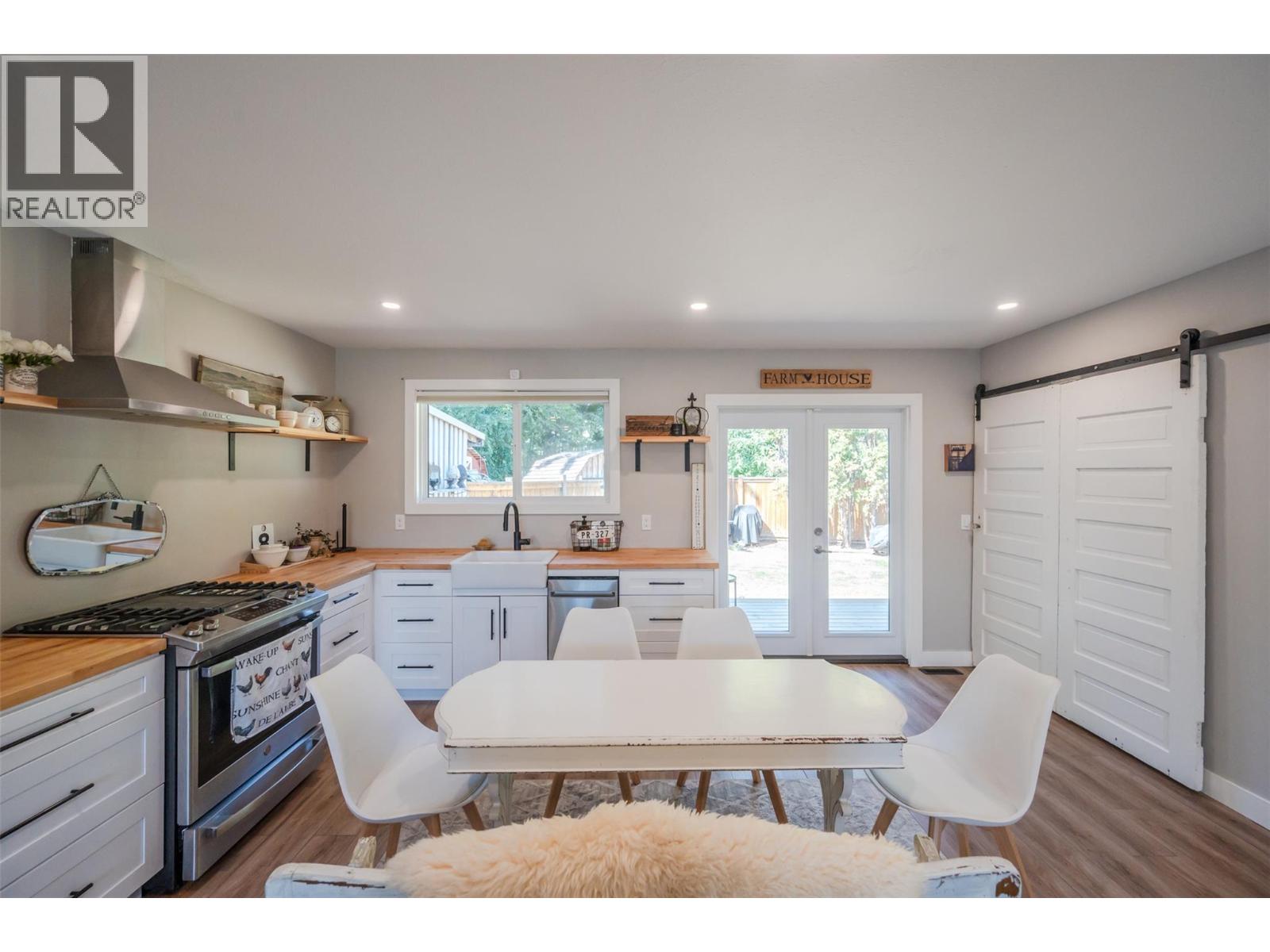 144 AYRES Crescent, Penticton