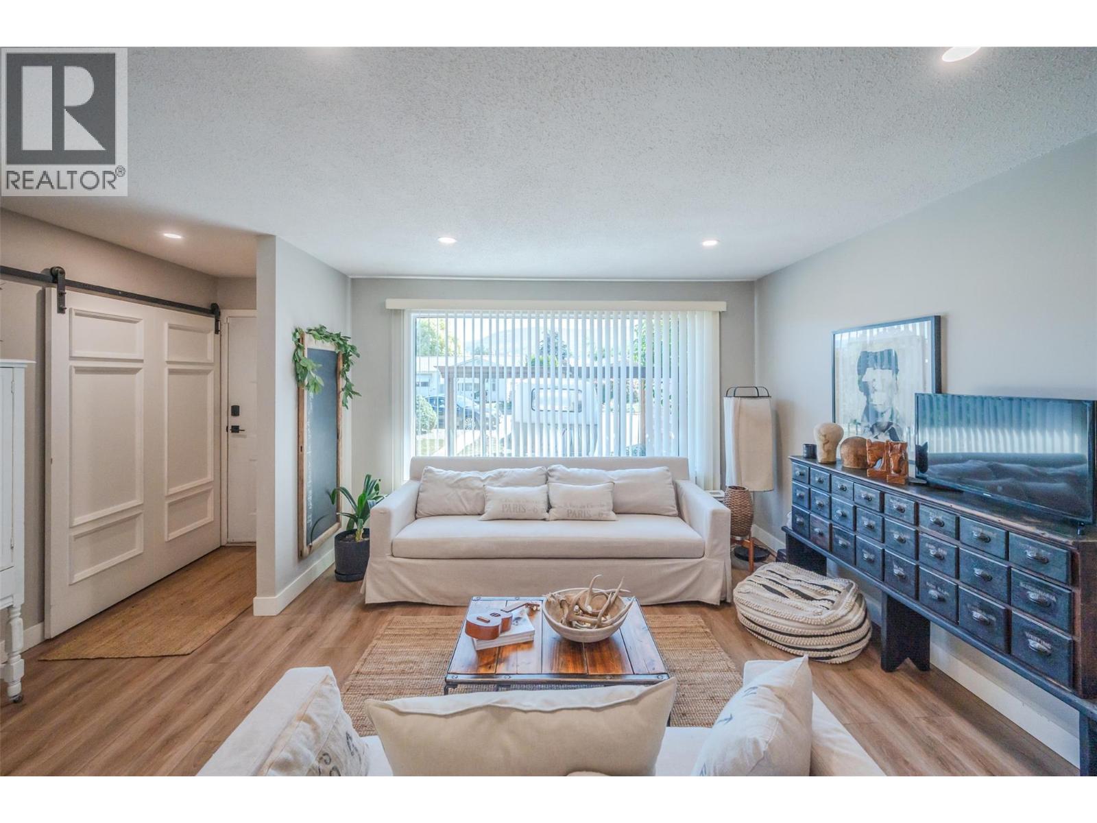 144 AYRES Crescent, Penticton