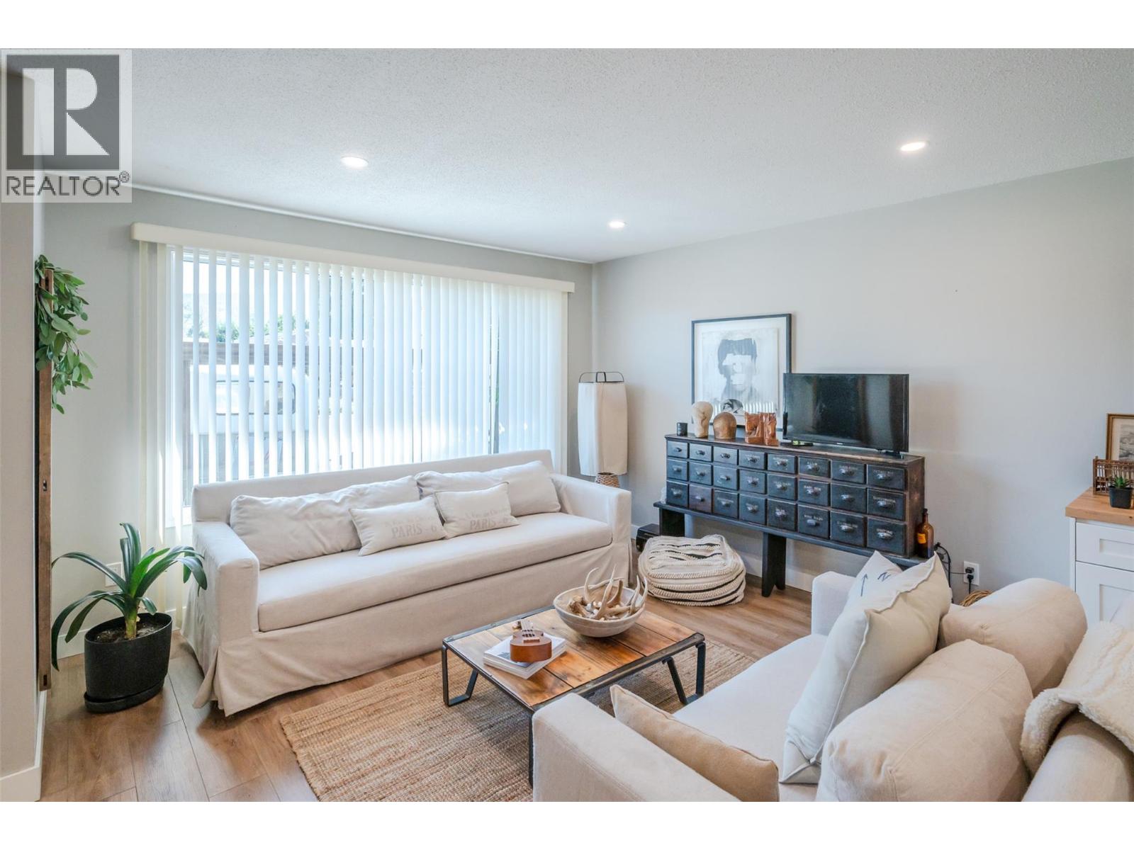 144 AYRES Crescent, Penticton