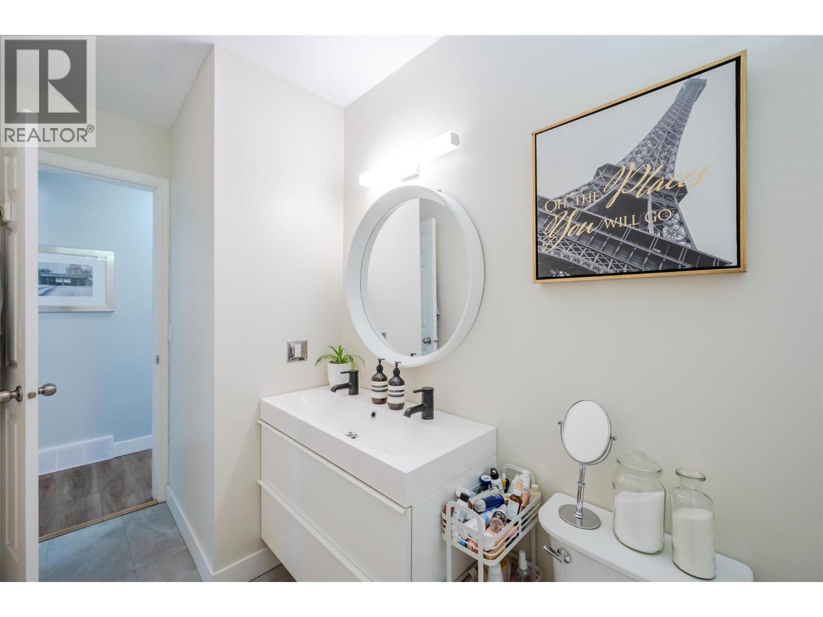 144 AYRES Crescent, Penticton
