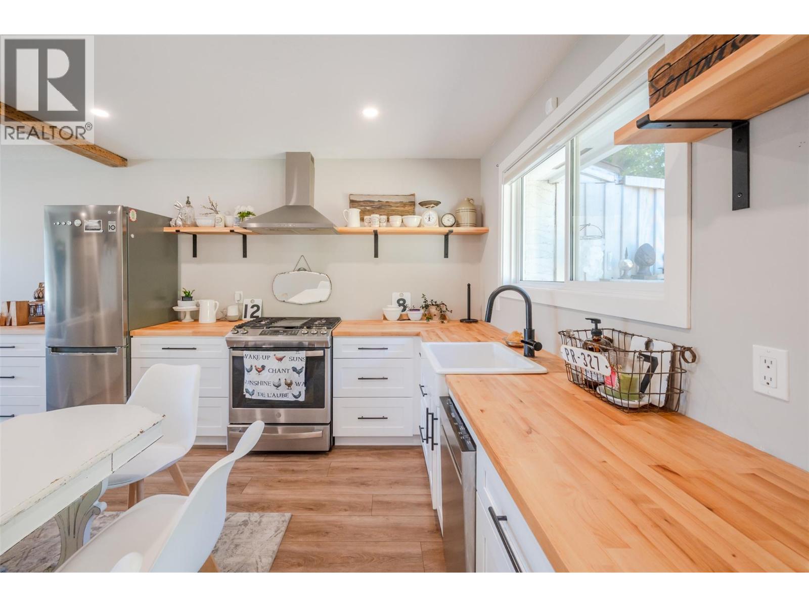 144 AYRES Crescent, Penticton