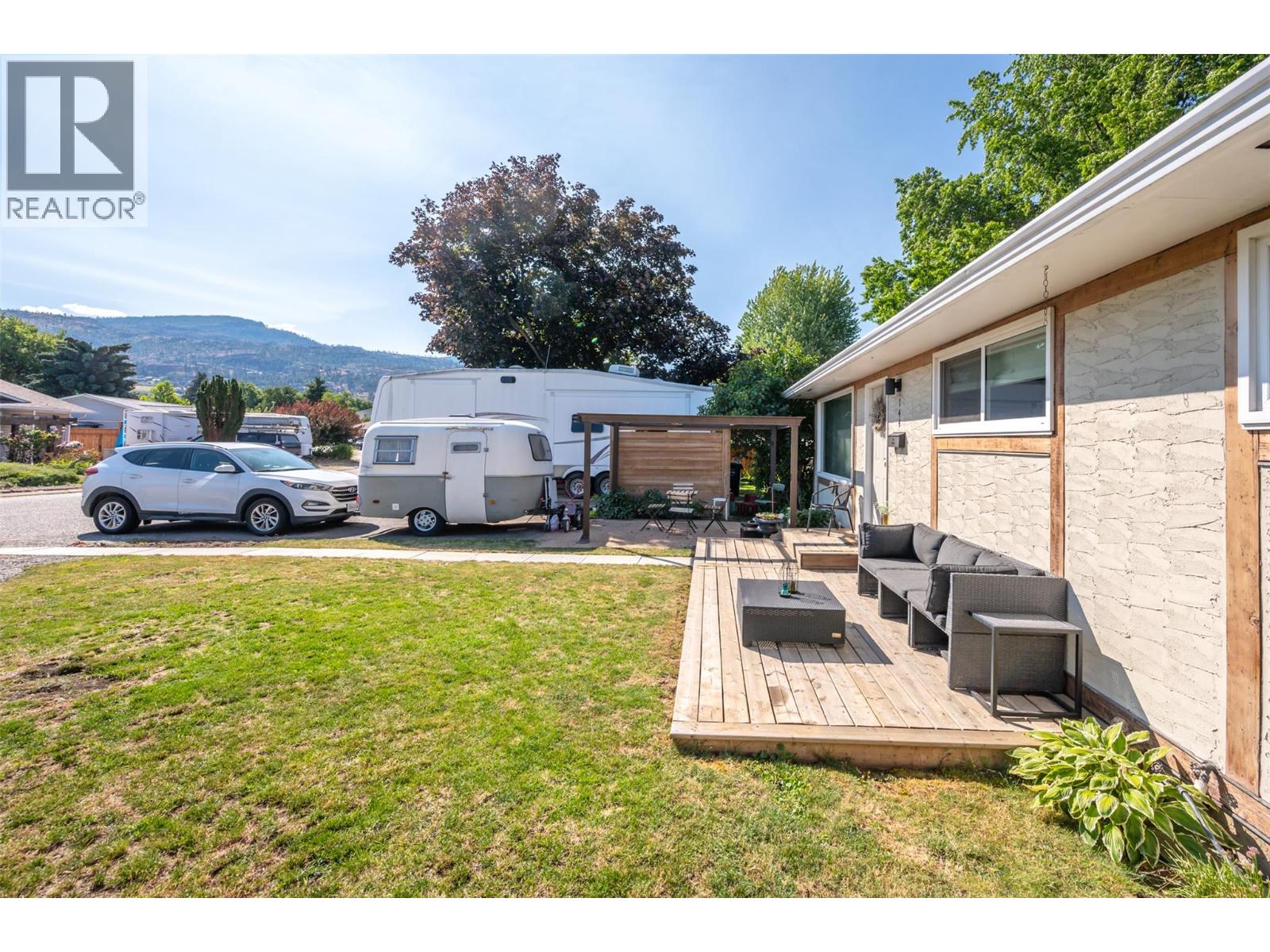 144 AYRES Crescent, Penticton