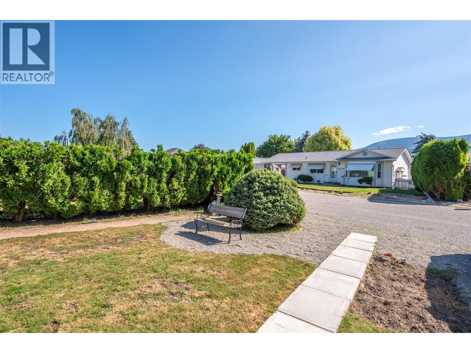 144 AYRES Crescent, Penticton