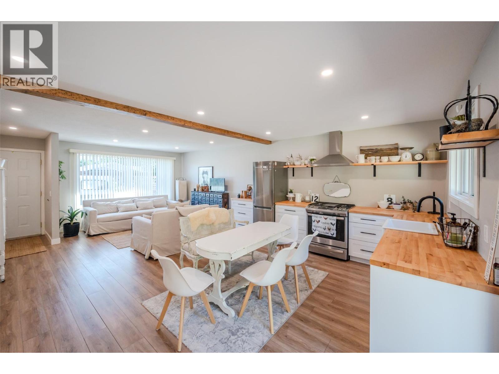 144 AYRES Crescent, Penticton