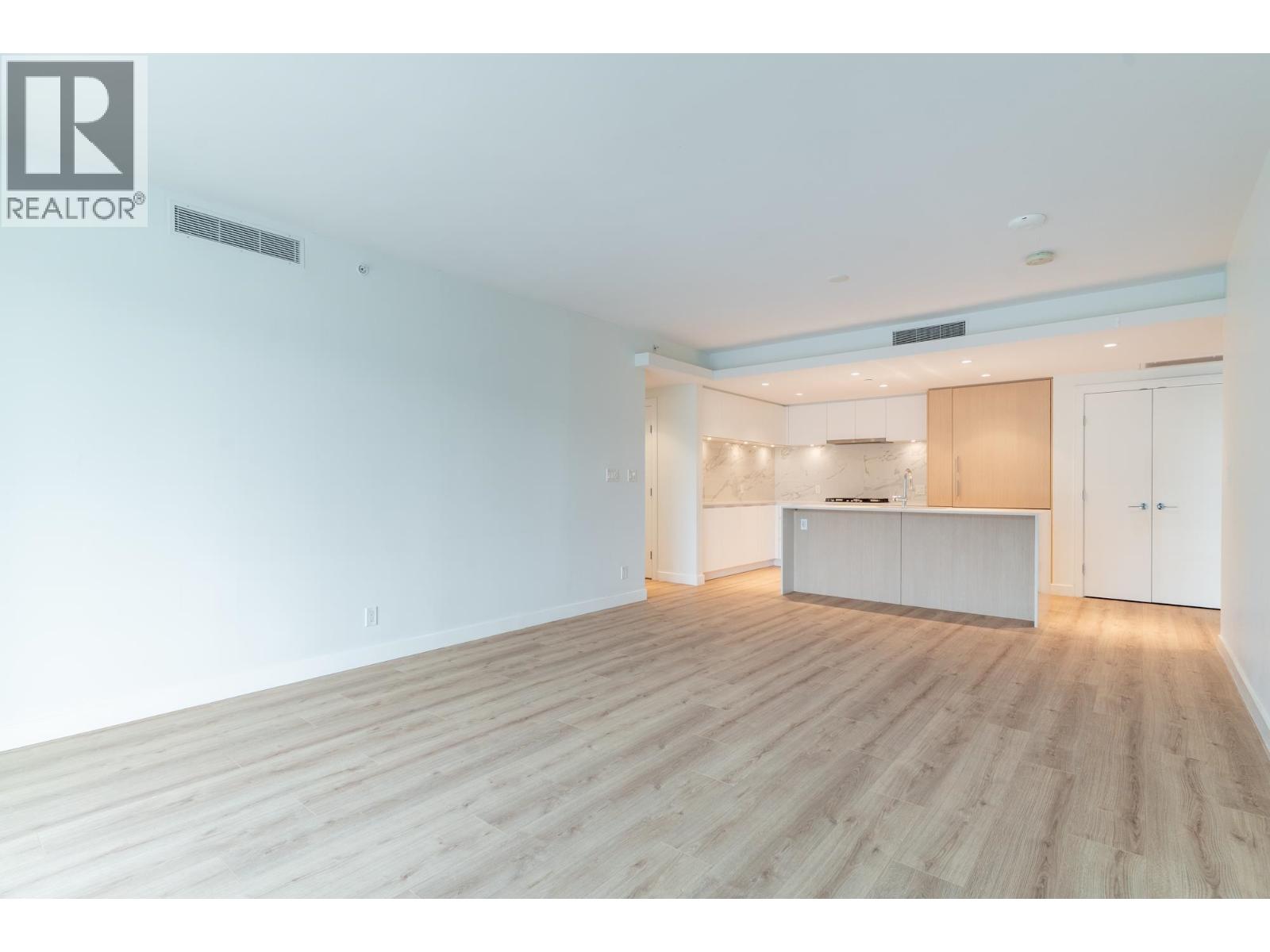 401 1500 FERN STREET, North Vancouver