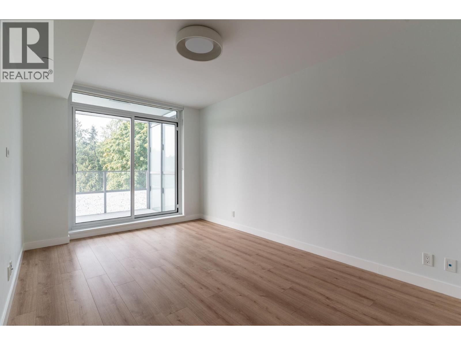 401 1500 FERN STREET, North Vancouver