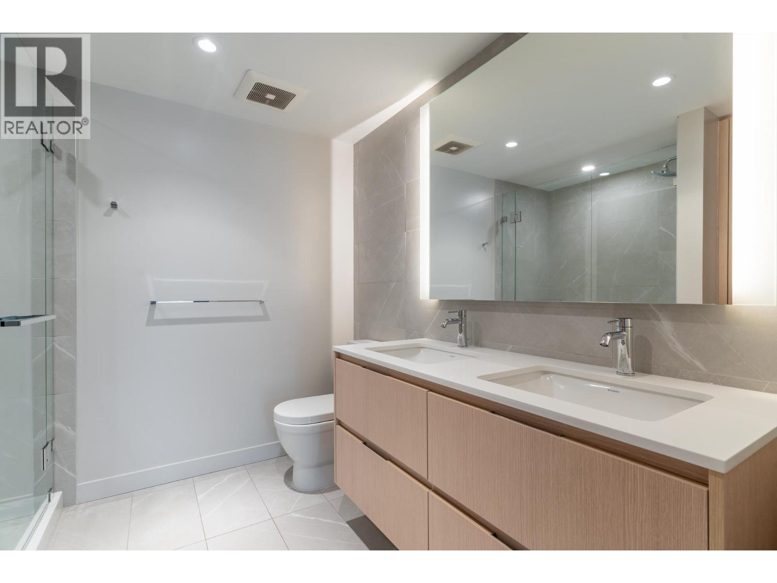 401 1500 FERN STREET, North Vancouver