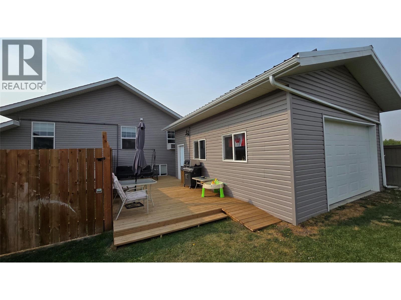 8208 19A Street, Dawson Creek