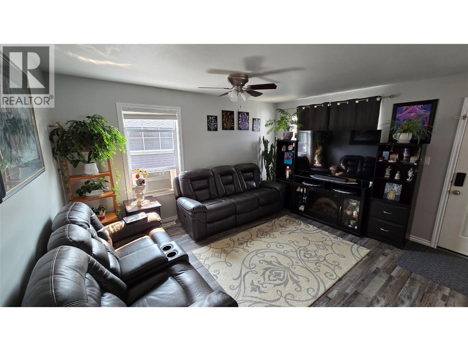 8208 19A Street, Dawson Creek