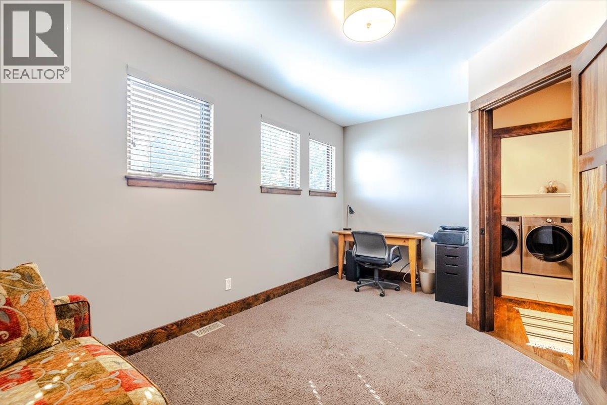 2 Mt Minton Street, Fernie