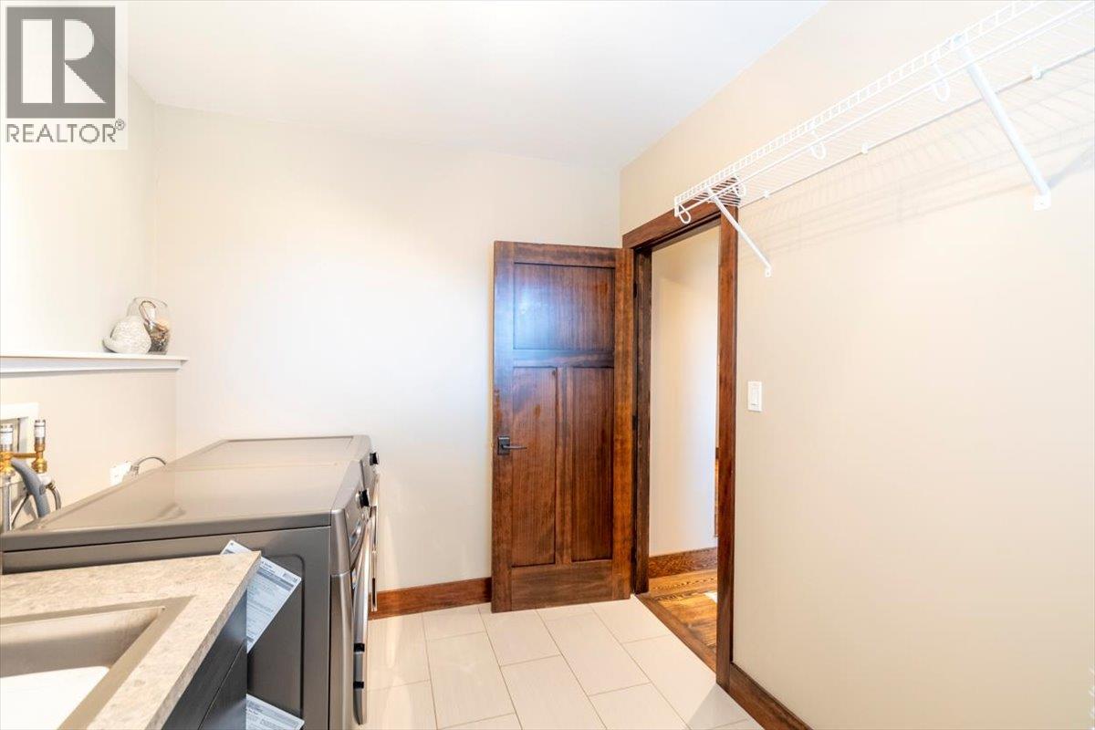 2 Mt Minton Street, Fernie