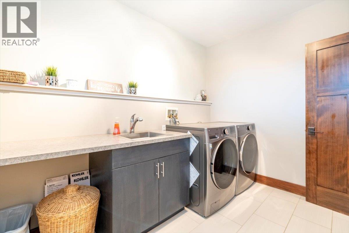 2 Mt Minton Street, Fernie